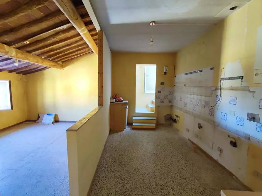 Immagine 3 di Appartamento in vendita  a Peccioli