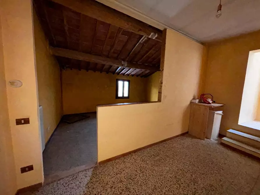 Immagine 1 di Appartamento in vendita  a Peccioli