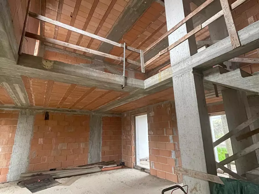 Immagine 12 di Villetta a schiera in vendita  a Ortonovo