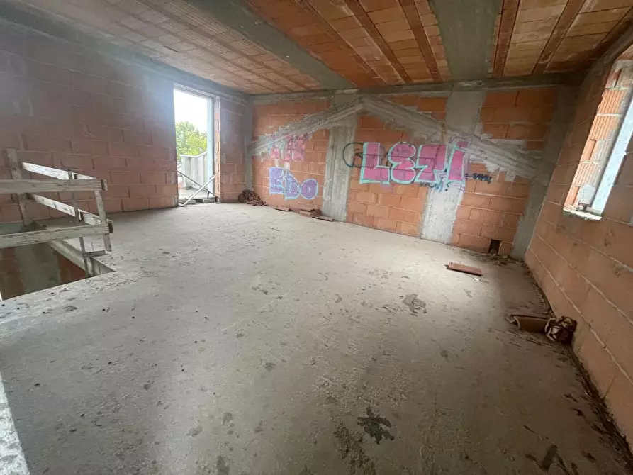 Immagine 8 di Villetta a schiera in vendita  a Ortonovo