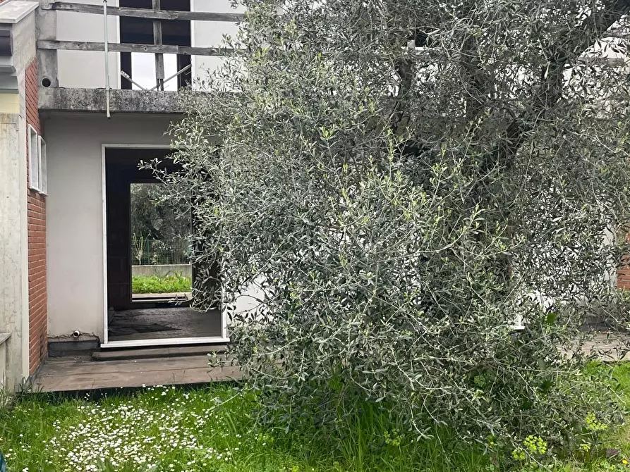 Immagine 20 di Villetta a schiera in vendita  a Ortonovo