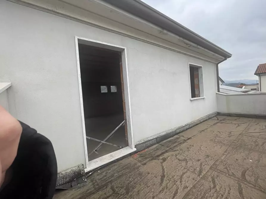 Immagine 15 di Villetta a schiera in vendita  a Ortonovo