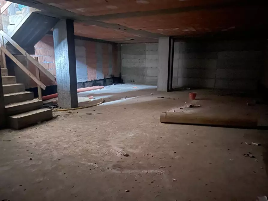 Immagine 3 di Villetta a schiera in vendita  a Ortonovo