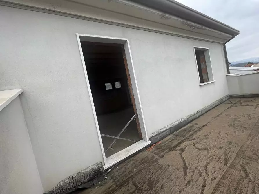 Immagine 21 di Villetta a schiera in vendita  a Ortonovo