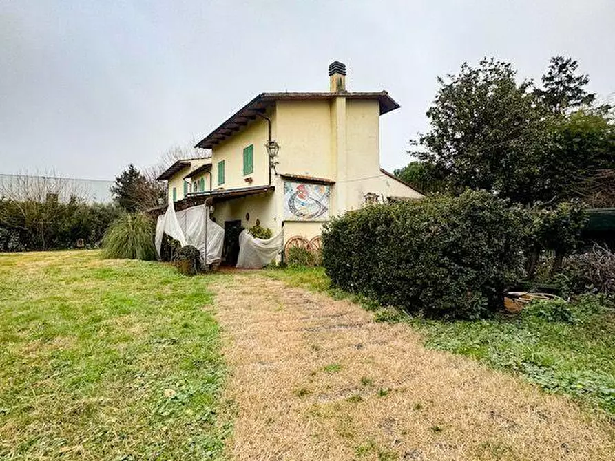 Immagine 5 di Villa in vendita  a Calcinaia