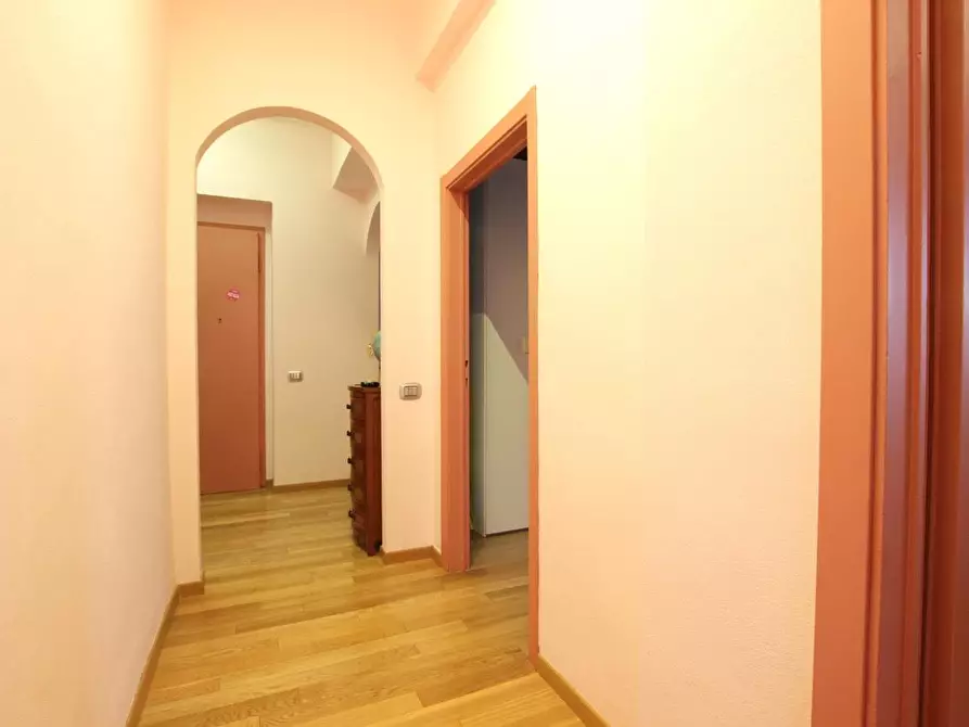 Immagine 17 di Appartamento in vendita  a Siena
