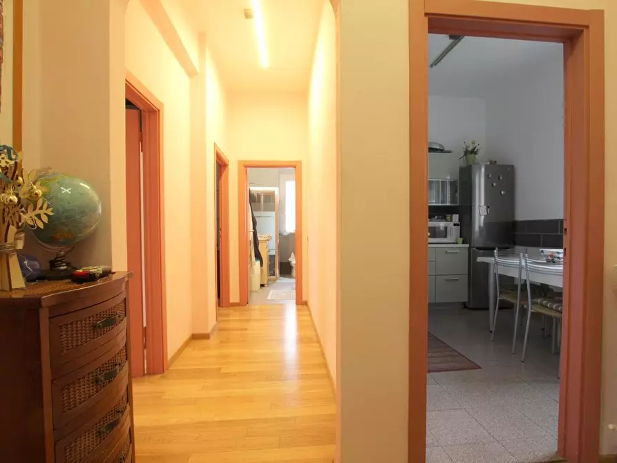 Immagine 7 di Appartamento in vendita  a Siena