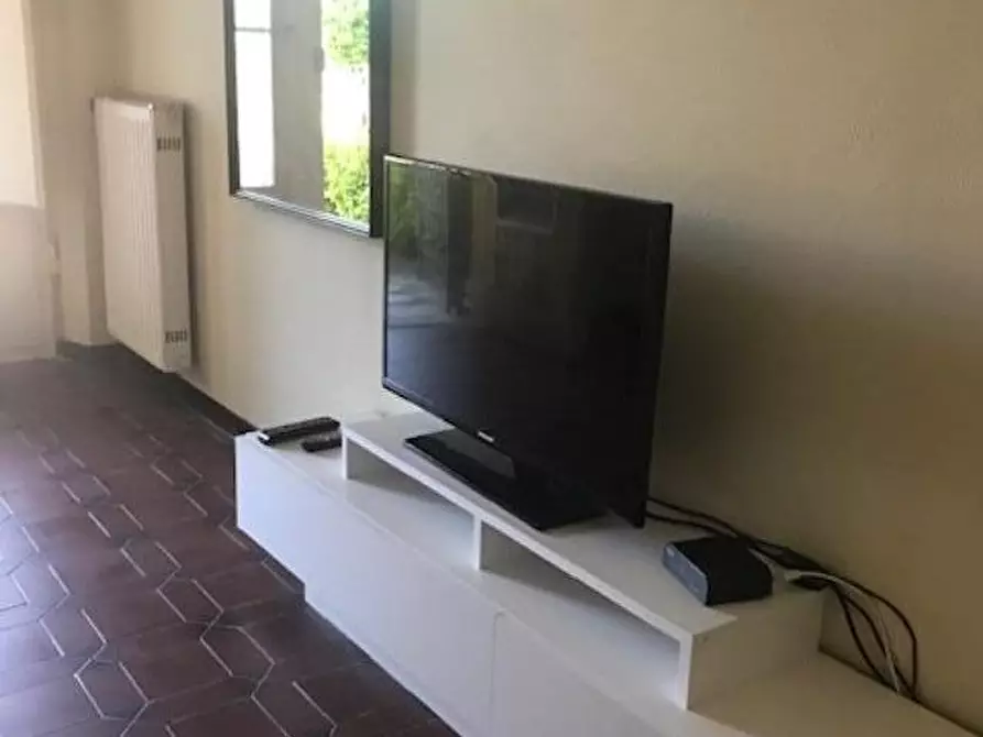 Immagine 10 di Appartamento in affitto  a Camaiore
