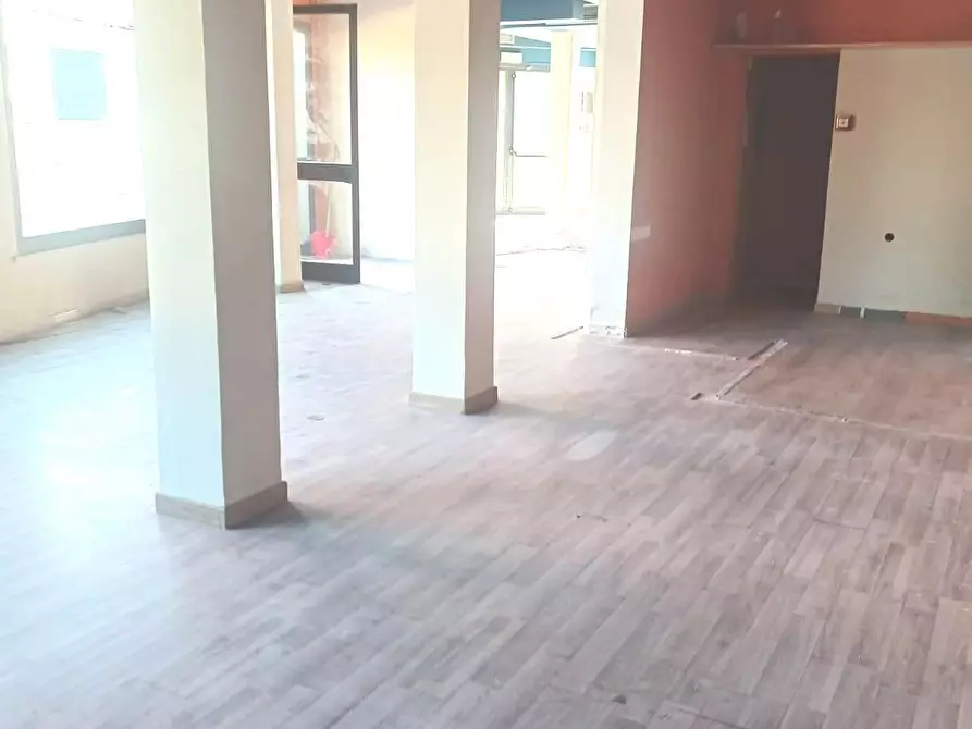 Immagine 5 di Locale commerciale in vendita  a Vicopisano