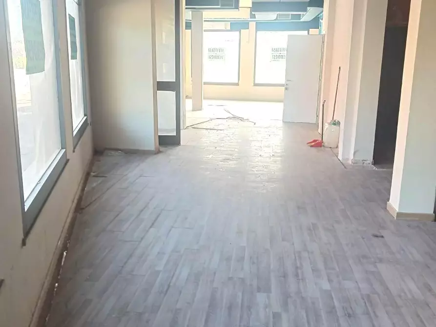 Immagine 3 di Locale commerciale in vendita  a Vicopisano