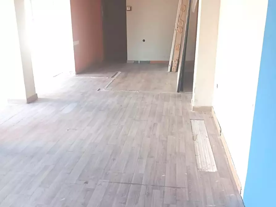 Immagine 7 di Locale commerciale in vendita  a Vicopisano