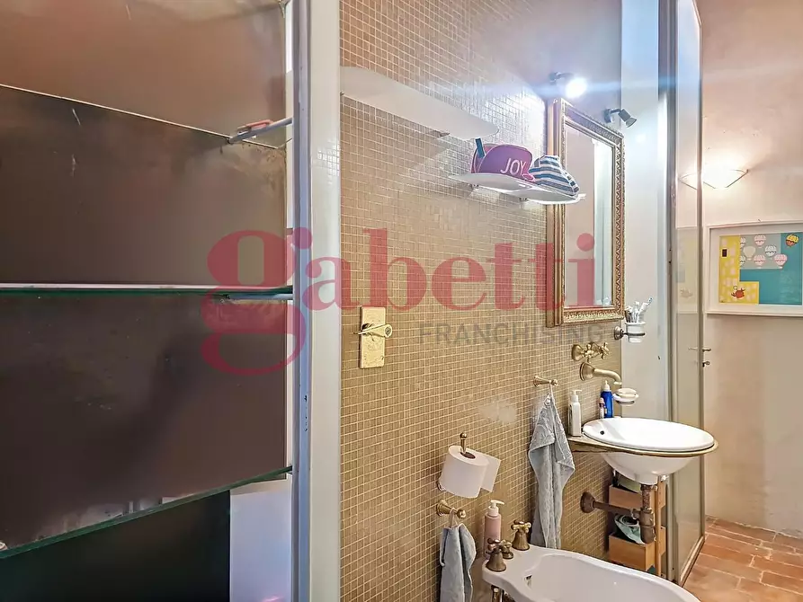 Immagine 37 di Appartamento in vendita  a Pisa