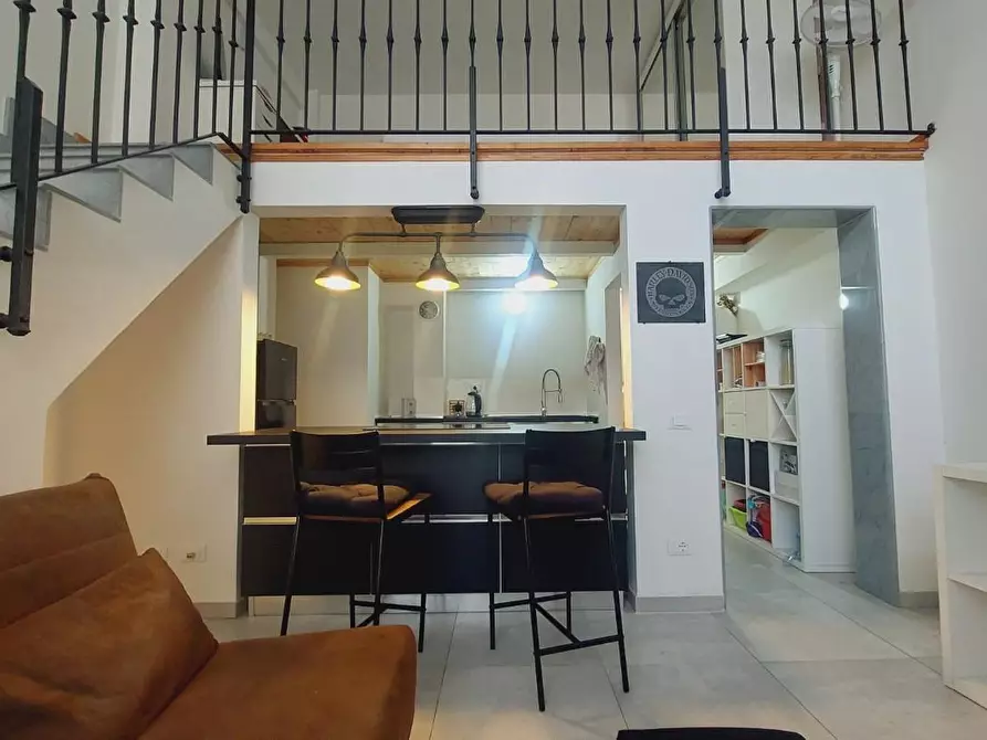 Immagine 28 di Ufficio in vendita  a Carrara