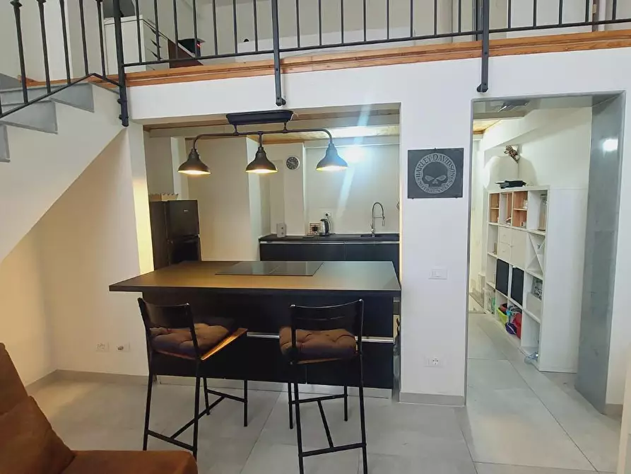 Immagine 32 di Ufficio in vendita  a Carrara