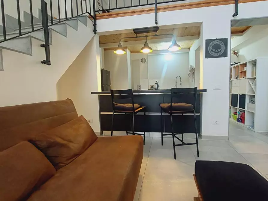 Immagine 29 di Ufficio in vendita  a Carrara