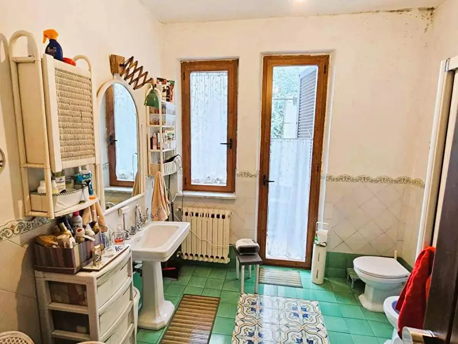 Immagine 16 di Villetta a schiera in vendita  a Massa