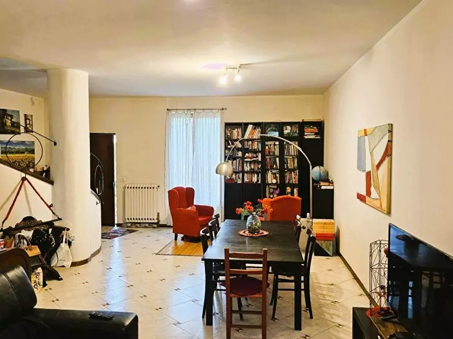 Immagine 2 di Villetta a schiera in vendita  a Massa