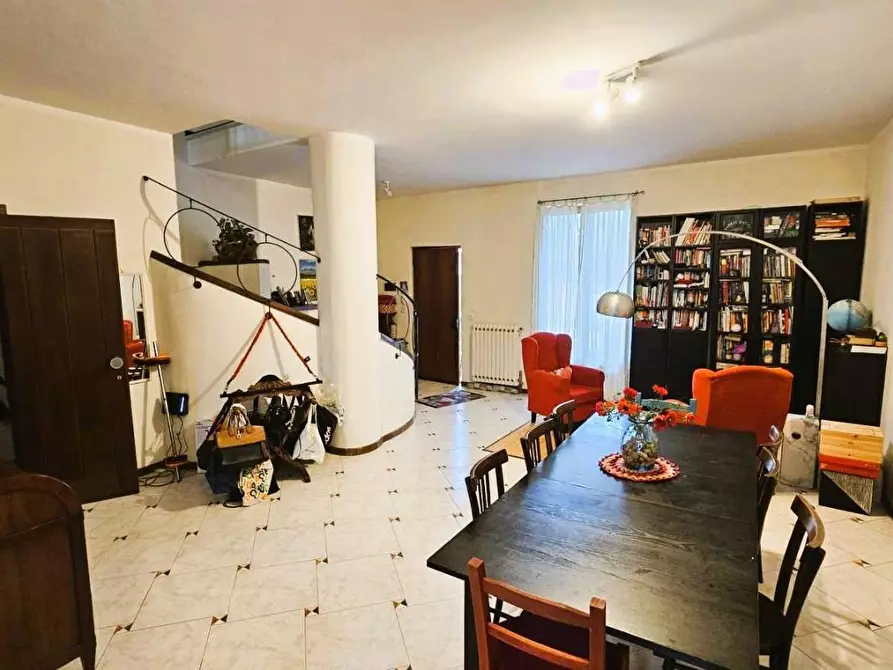 Immagine 5 di Villetta a schiera in vendita  a Massa