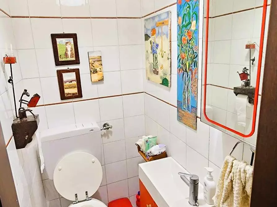 Immagine 9 di Villetta a schiera in vendita  a Massa