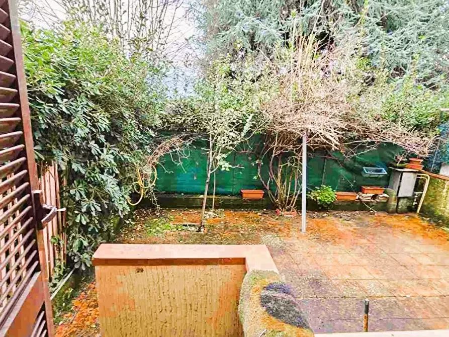 Immagine 10 di Villetta a schiera in vendita  a Massa