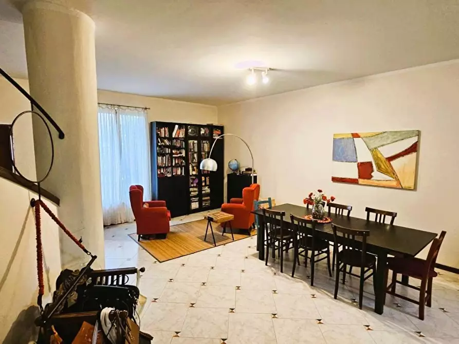 Immagine 3 di Villetta a schiera in vendita  a Massa