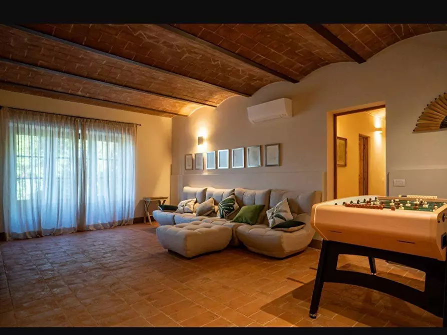Immagine 17 di Villa in vendita  a Volterra