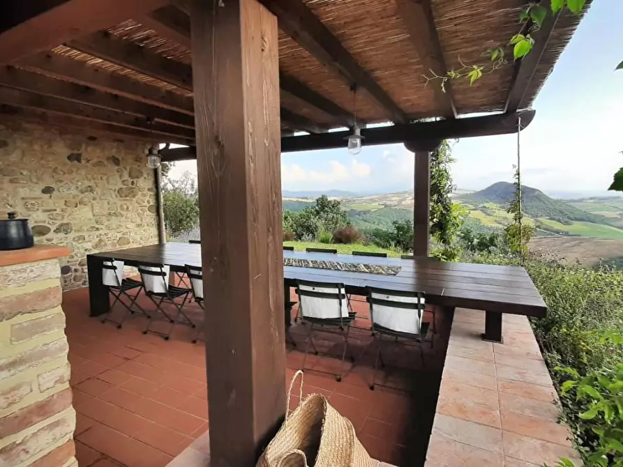 Immagine 4 di Villa in vendita  a Volterra
