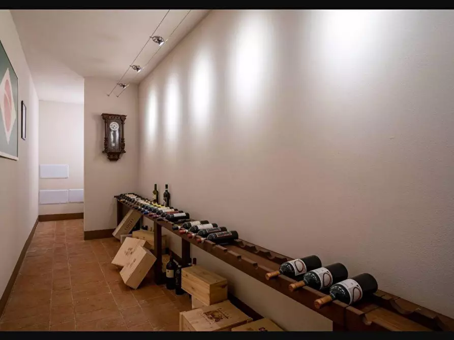 Immagine 14 di Villa in vendita  a Volterra