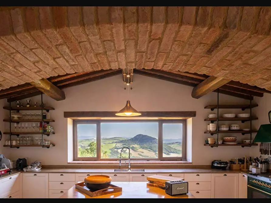 Immagine 7 di Villa in vendita  a Volterra