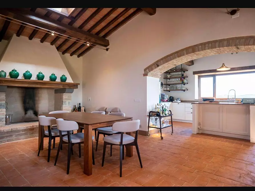 Immagine 10 di Villa in vendita  a Volterra