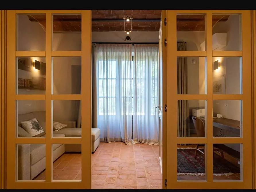 Immagine 12 di Villa in vendita  a Volterra