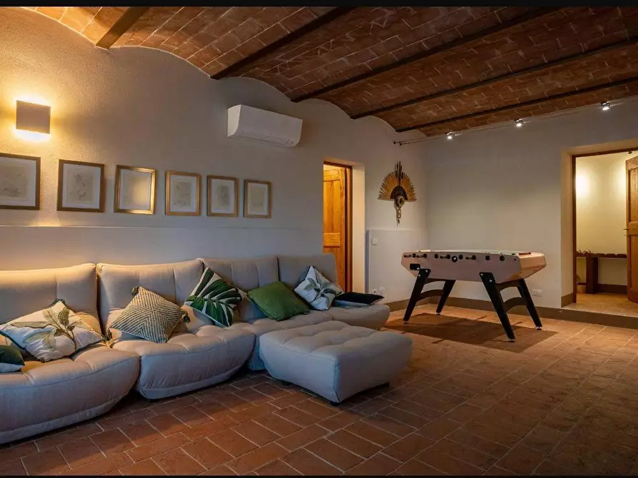 Immagine 15 di Villa in vendita  a Volterra