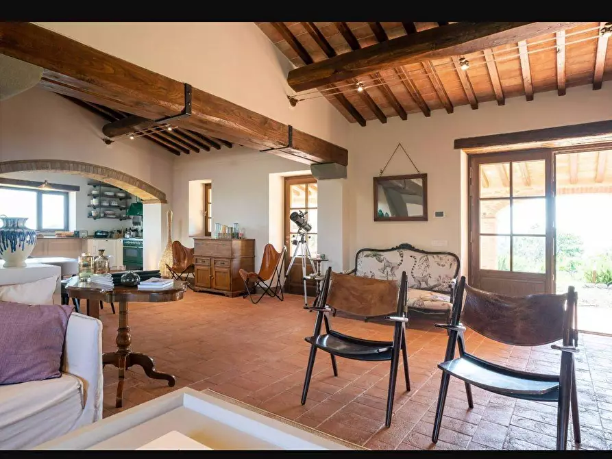 Immagine 6 di Villa in vendita  a Volterra
