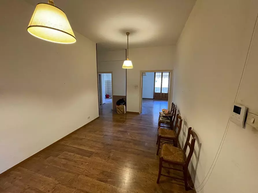 Immagine 4 di Appartamento in vendita  a Siena