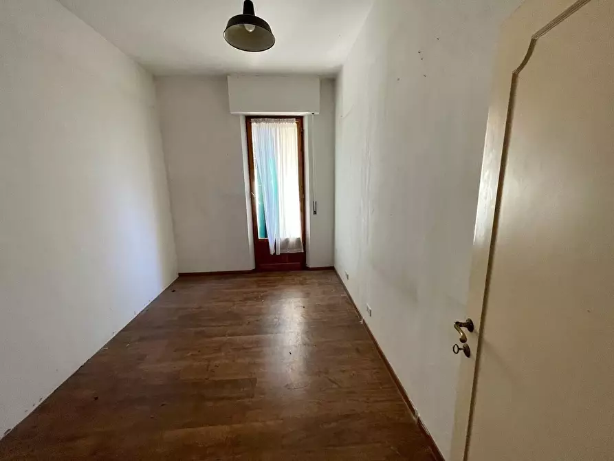 Immagine 42 di Appartamento in vendita  a Siena