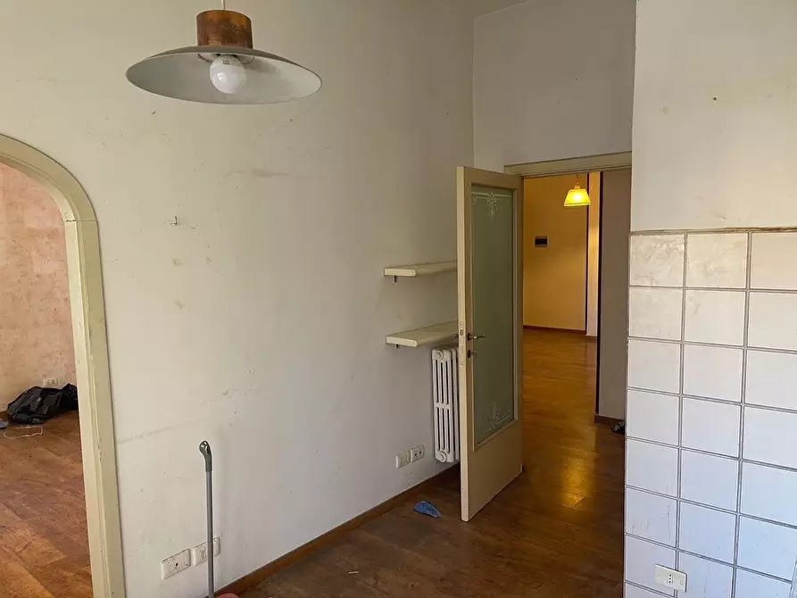 Immagine 23 di Appartamento in vendita  a Siena
