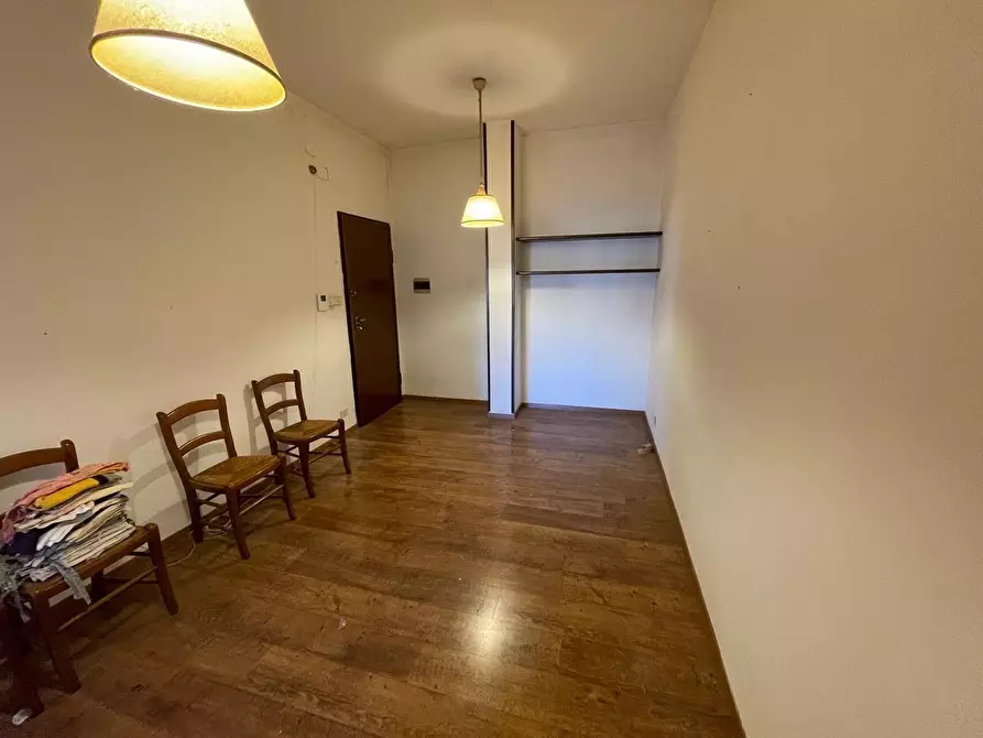 Immagine 2 di Appartamento in vendita  a Siena