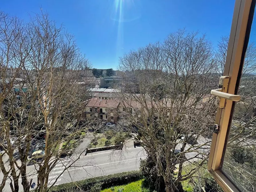 Immagine 31 di Appartamento in vendita  a Siena