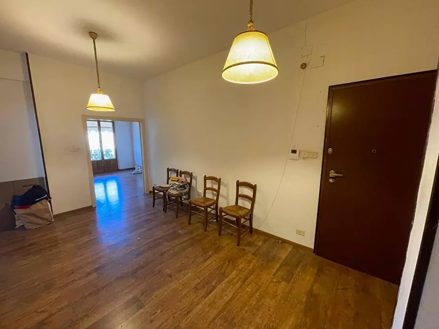 Immagine 3 di Appartamento in vendita  a Siena