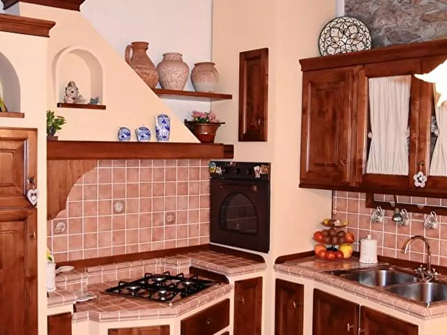 Immagine 2 di Appartamento in vendita  a Massa