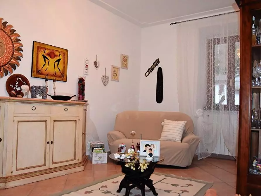 Immagine 6 di Appartamento in vendita  a Massa