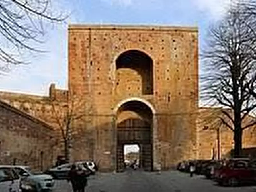 Immagine 1 di Appartamento in vendita  a Siena