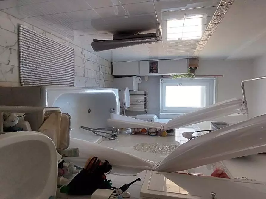 Immagine 12 di Appartamento in vendita  a Carrara