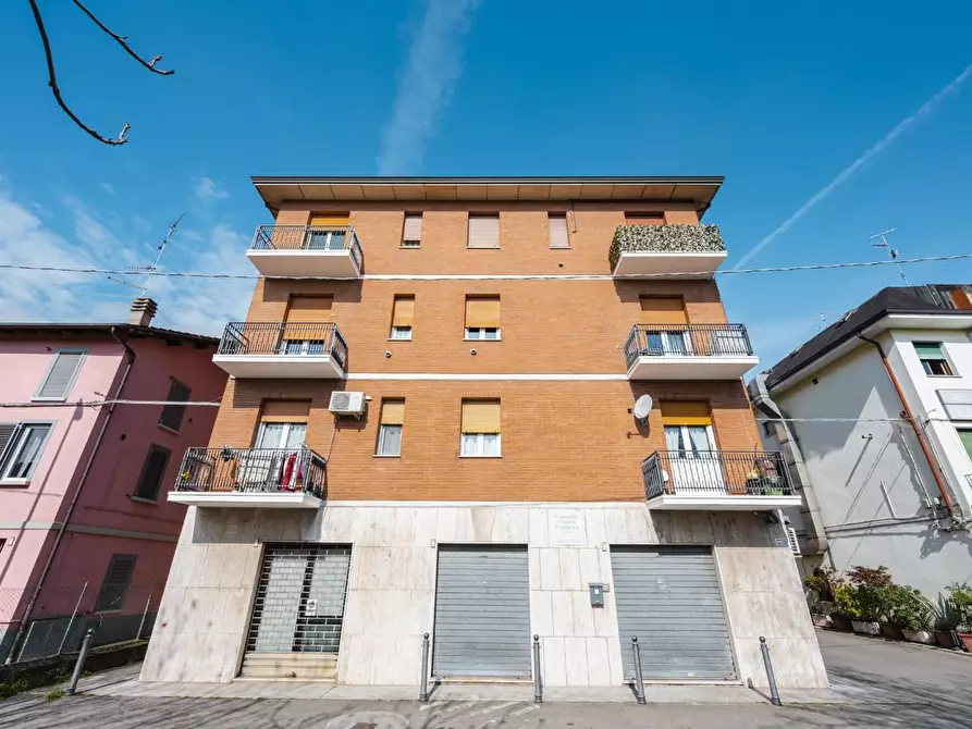 Immagine 7 di Appartamento in vendita  a Reggio Nell'emilia