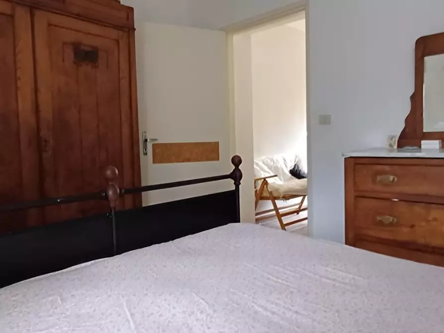 Immagine 13 di Villetta a schiera in vendita  a Massa