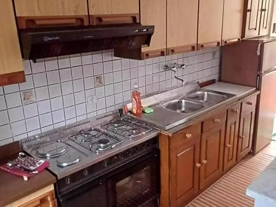 Immagine 9 di Villetta a schiera in vendita  a Massa