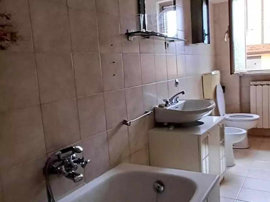 Immagine 23 di Villetta a schiera in vendita  a Massa