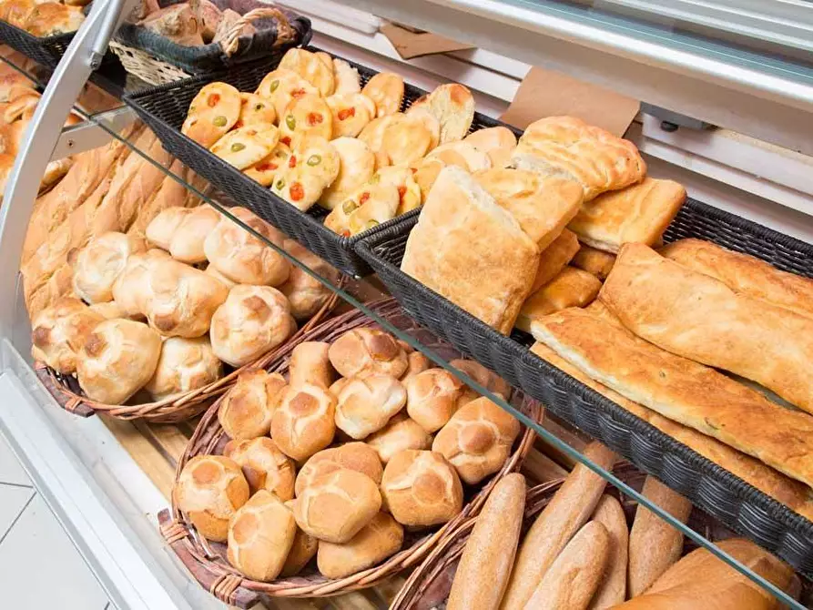 Immagine 18 di Locale commerciale in vendita  a Vinci