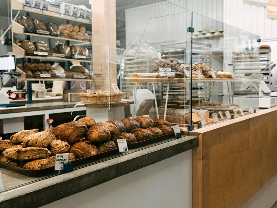 Immagine 5 di Locale commerciale in vendita  a Vinci