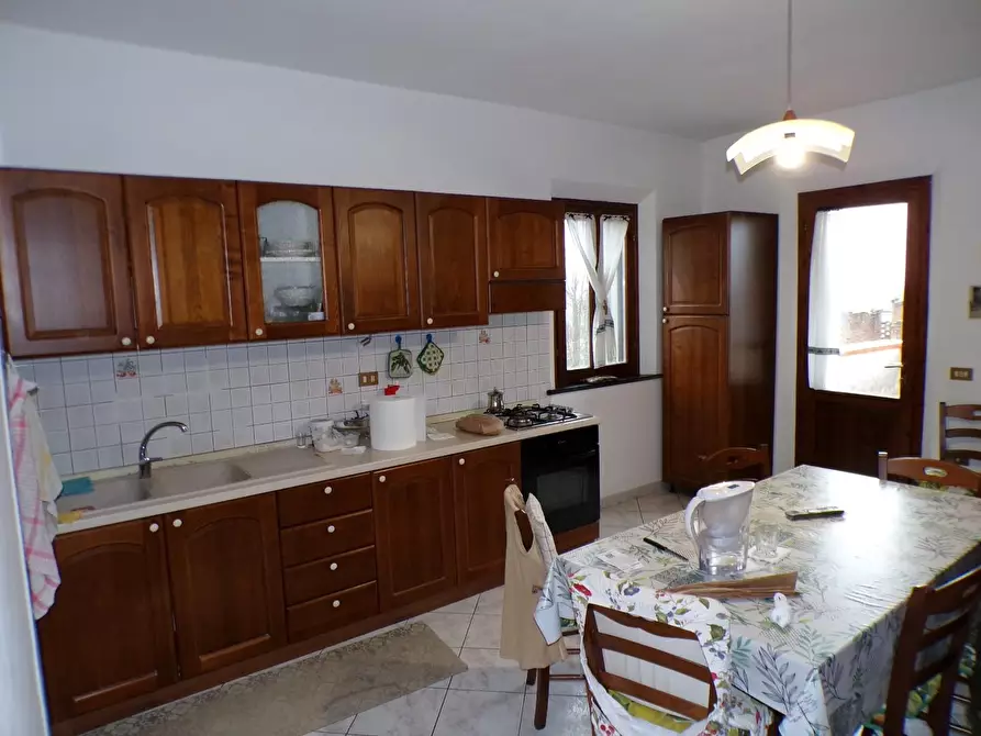 Immagine 12 di Casa colonica in vendita  a Palaia